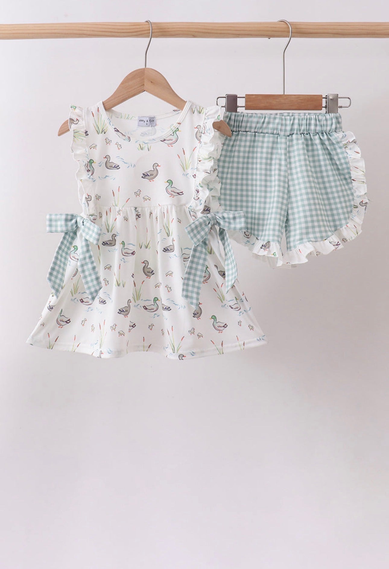 Little Mallard Ruffle Short Set